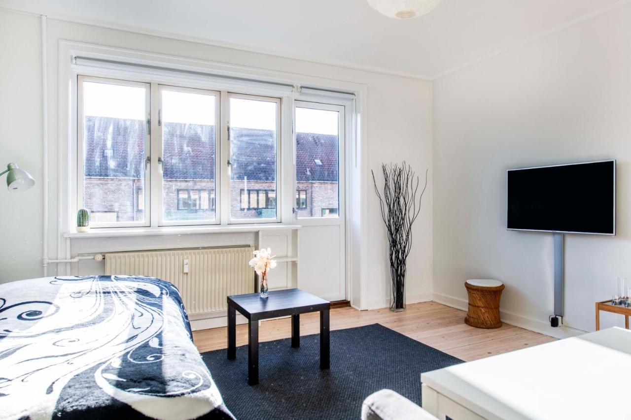 Apartment Hyggelig & Lys Lejlighed M.plads Til 4 - Amager *