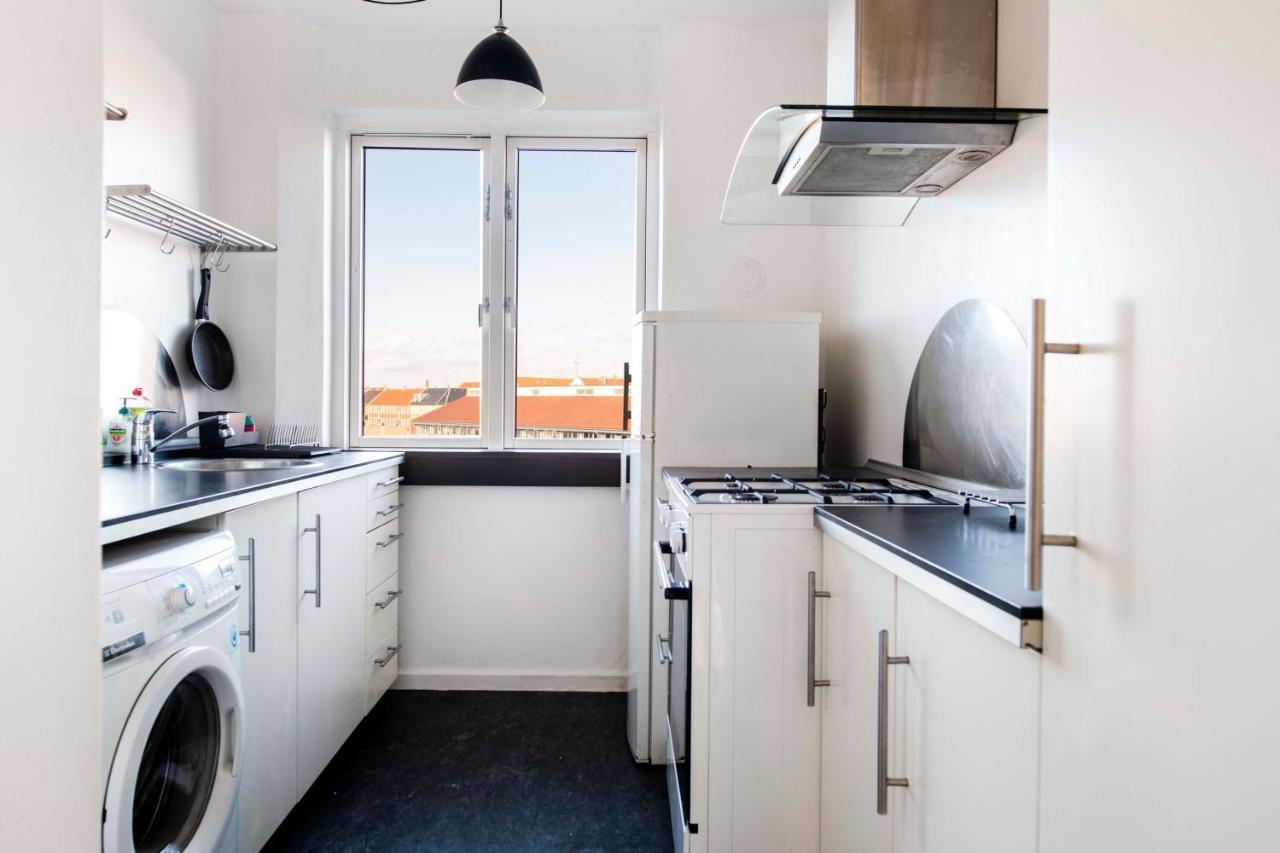 Hyggelig & Lys Lejlighed M.plads Til 4 - Amager Apartment *